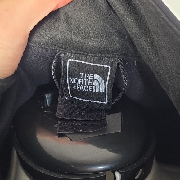 The North Face Black Softshell Jacket – Men’s S/P - Picture 4 of 10